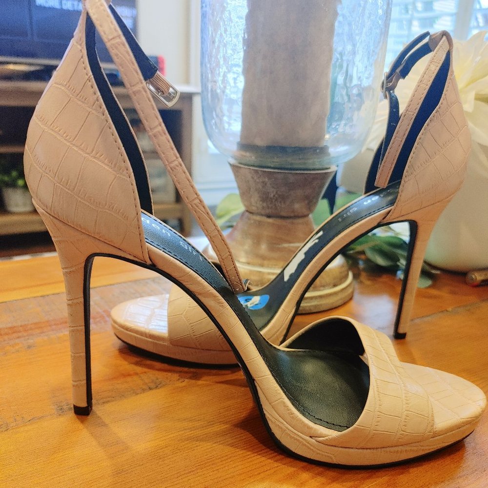 Steve Madden ankle-strap Heels - BRAND NEW